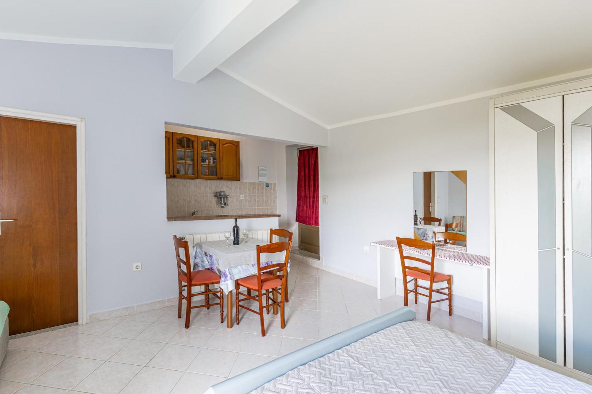 Apartments With A Parking Space Brsec, Opatija - 7796 Martina Pokoj fotografie